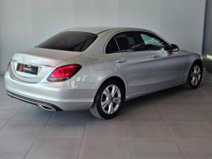 Mercedes-Benz C-Class C180 Avantgarde auto - Image 4