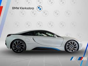 BMW i8 eDrive coupe Protonic Frozen Yellow Edition - Image 7