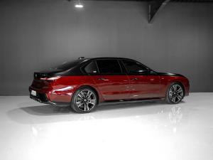 BMW i7 xDrive60 M Sport - Image 2