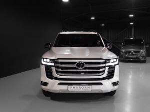 Toyota Land Cruiser 300 3.3D ZX - Image 3