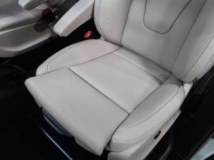 Mercedes-Benz V-Class V300d Exclusive - Image 26