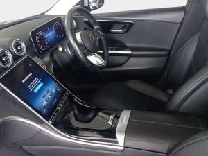 Mercedes-Benz C-Class C200 Avantgarde - Image 18