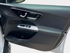 Mercedes-Benz GLC GLC300d 4Matic Avantgarde - Image 18