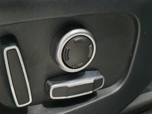 Land Rover Range Rover Evoque D200 R-Dynamic SE - Image 23