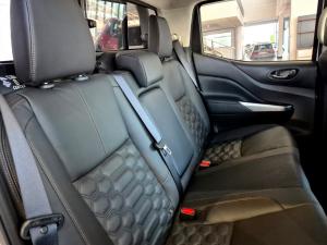 Nissan Navara 2.5DDTi double cab LE Plus 4x4 - Image 10