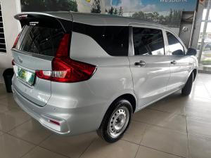 Toyota Rumion 1.5 S - Image 2