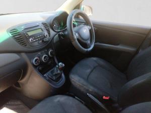 Hyundai i10 1.25 Fluid - Image 14