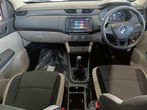 Renault Triber 1.0 Expression - Image 12