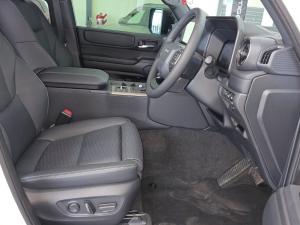 Toyota Land Cruiser Prado 2.8GD VX-R - Image 13