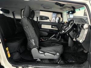 Toyota FJ Cruiser FJ Cruiser - Image 8