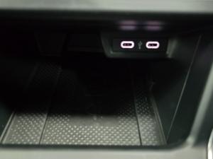 Volkswagen Polo hatch 1.0TSI Life manual - Image 8