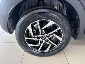 Mahindra XUV 3XO 1.2T AX5 auto - Image 5