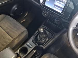 Toyota Hilux 2.4GD S (aircon) - Image 13