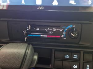 Toyota Land Cruiser 79 2.8GD-6 double cab - Image 17