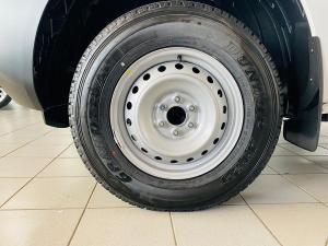 Nissan Navara 2.5DDTi single cab XE - Image 3