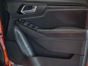 Isuzu D-Max 3.0TD double cab V-Cross 4x4 - Image 21