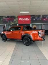Isuzu D-Max 3.0TD double cab V-Cross 4x4 - Image 4