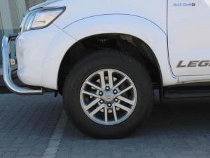 Toyota Hilux 3.0D-4D double cab 4x4 Raider Legend 45 auto - Image 3