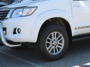 Toyota Hilux 3.0D-4D double cab 4x4 Raider Legend 45 auto - Image 4