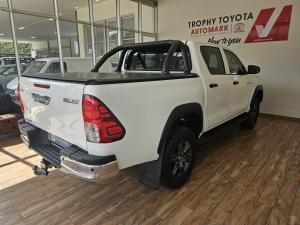 Toyota Hilux 2.4GD-6 double cab Raider manual - Image 2
