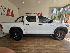 Toyota Hilux 2.4GD-6 double cab Raider manual - Image 3
