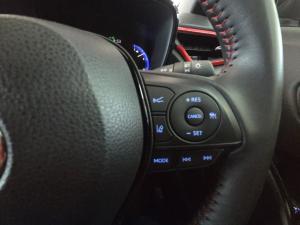 Toyota Corolla Cross 1.8 Hybrid GR-Sport - Image 10