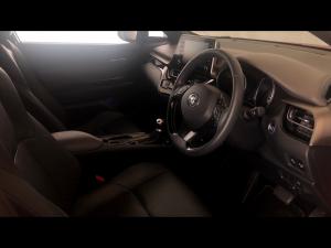 Toyota C-HR 1.2T Luxury - Image 10