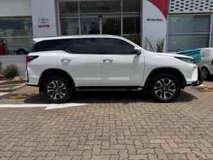Toyota Fortuner 2.8GD-6 4x4 VX - Image 3