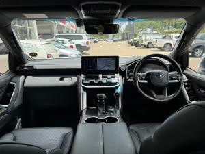 Toyota Land Cruiser 300 3.3D ZX - Image 6