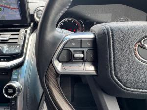 Toyota Land Cruiser 300 3.3D ZX - Image 9