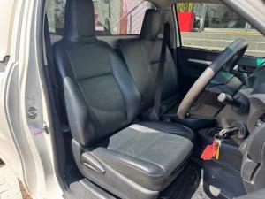 Toyota Hilux 2.0 single cab S (aircon) - Image 12