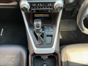 Toyota RAV4 2.0 VX - Image 12