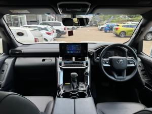 Toyota Land Cruiser 300 3.3D GX-R - Image 6