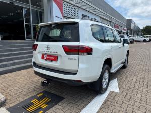 Toyota Land Cruiser 300 3.3D GX-R - Image 2