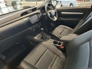 Toyota Hilux 2.4 GD-6 SR 4X4S/C - Image 7