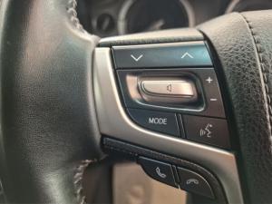 Toyota Land Cruiser 200 V8 4.5D VX-R automatic - Image 9