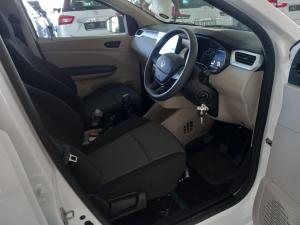 Renault Triber 1.0 Evolution - Image 7