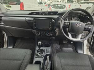 Toyota Hilux 2.4 GD-6 Raider 4X4 automaticD/C - Image 6