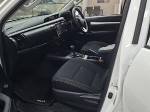 Toyota Hilux 2.4 GD-6 Raider 4X4 automaticD/C - Image 7