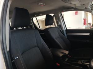 Toyota Hilux 2.4 GD-6 Raider X 4X4 automaticD/C - Image 14
