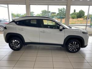 Toyota Starlet Cross 1.5XR automatic - Image 3