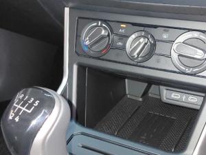 Volkswagen Polo 1.0 TSI Life - Image 11