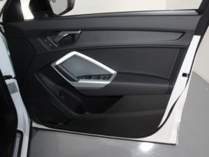 Audi Q3 35 Tfsi Stronic Black Edition - Image 15