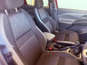 Nissan Magnite 1.0T Acenta - Image 11