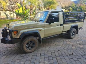 Toyota Land Cruiser 79 2.8 GD-6S/C - Image 1