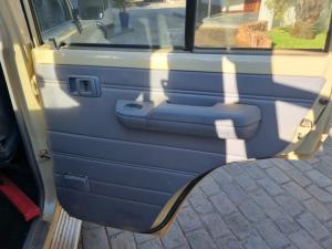 Toyota Land Cruiser 79 2.8 GD-6S/C - Image 7