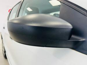 Volkswagen Polo Vivo 1.4 - Image 11