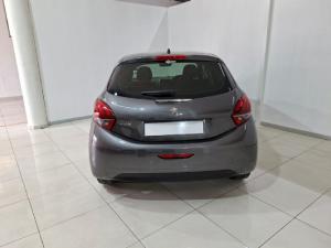 Peugeot 208 1.2 Active - Image 10