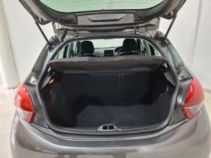 Peugeot 208 1.2 Active - Image 6