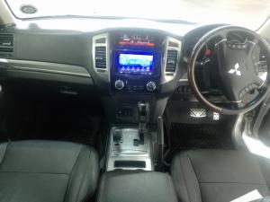 Mitsubishi Pajero 3-door 3.2DI-D GLS - Image 11